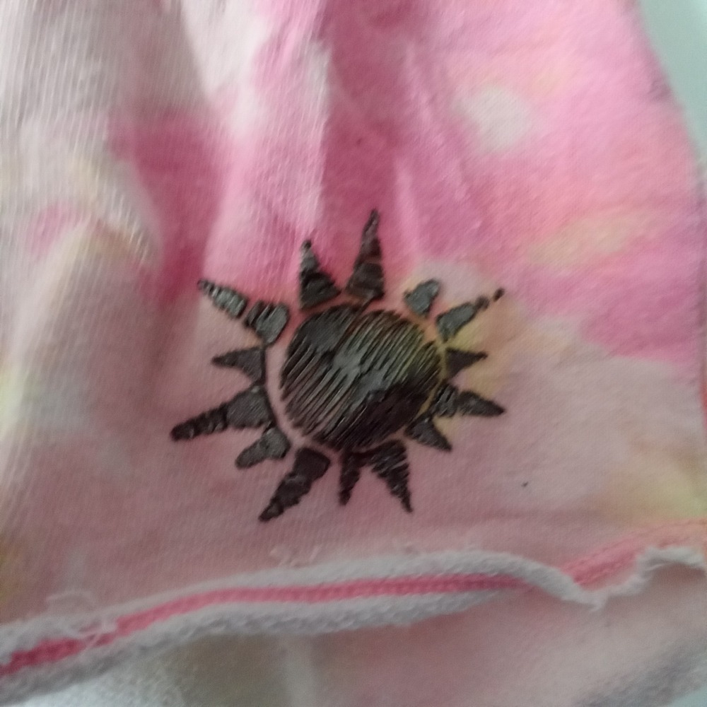 Hard Candy Pink Tie Dye Sun Graphic Lounge Shorts Women Medium Raw Hem Boho Y2K - Picture 3 of 7